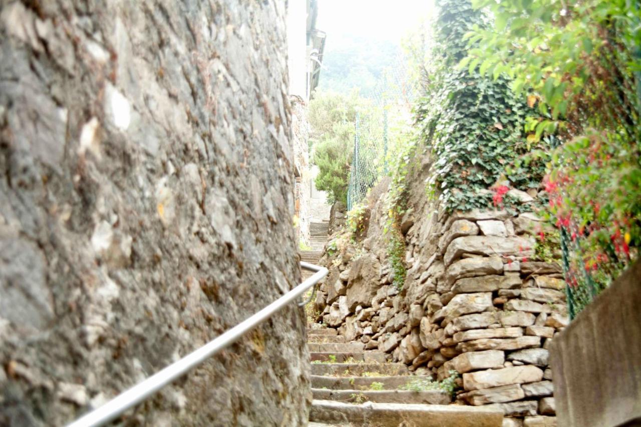 Albergo Diffuso Ca' Spiga Laglio Buitenkant foto