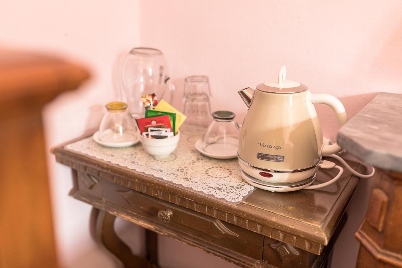 Albergo Diffuso Ca' Spiga Laglio Buitenkant foto